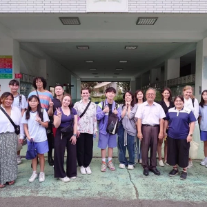 嘉義市輔仁中學文化交流 暖心觸動加拿大學生