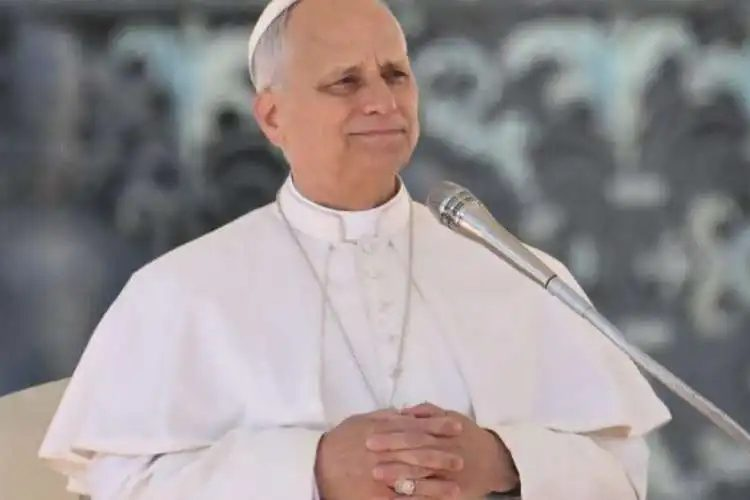 教宗為菲律賓颱風災民及和平締造者祈禱