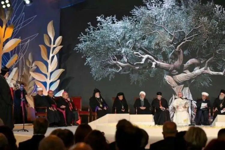 教宗首次出訪強調通往和平的道路